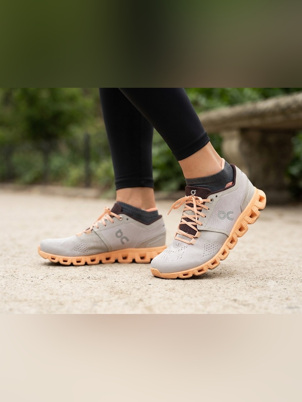 On Clouds Women’s Size 9 Taupe / Peach Athletic Walking Running Shoes Sneakers